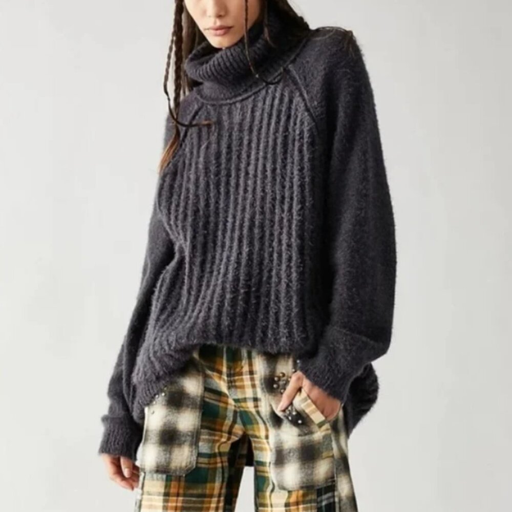 Free People Gray Sunflower Seed Combo Big City Turtleneck Sweater • Small